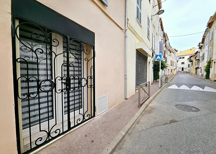 Le Rempart - Vieil 昂蒂布